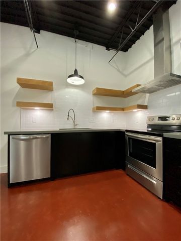 111 S Main Street, Springdale, AR 72764