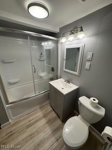 12484 Jackson Drive, Burton, OH 44021