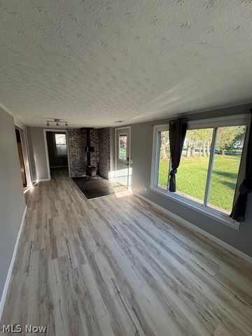 12484 Jackson Drive, Burton, OH 44021