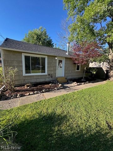 12484 Jackson Drive, Burton, OH 44021