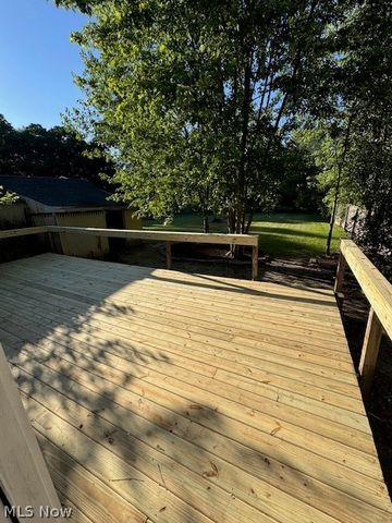 12484 Jackson Drive, Burton, OH 44021