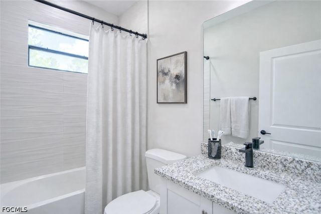 117 Desoto BLVD N, Naples, FL 34120