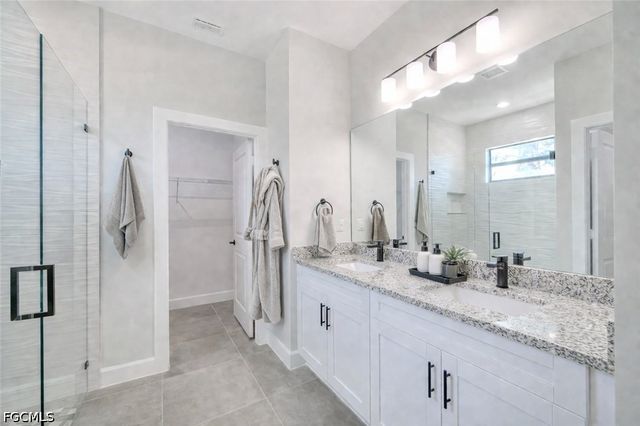 117 Desoto BLVD N, Naples, FL 34120