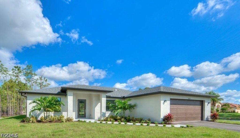 117 Desoto BLVD N, Naples, FL 34120