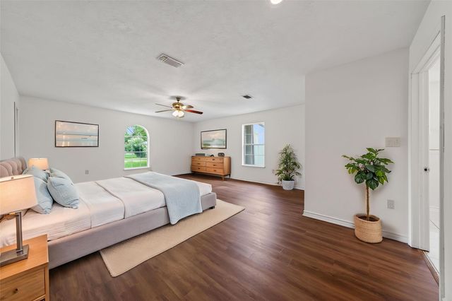 418 Texas Street, Tomball, TX 77375