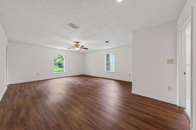 418 Texas Street, Tomball, TX 77375