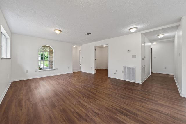 418 Texas Street, Tomball, TX 77375