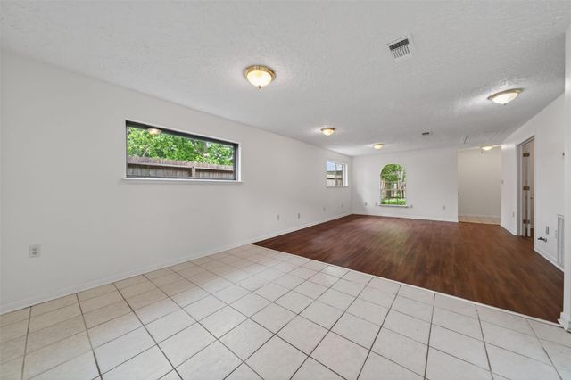 418 Texas Street, Tomball, TX 77375