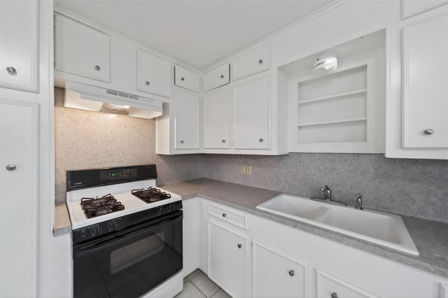 418 Texas Street, Tomball, TX 77375