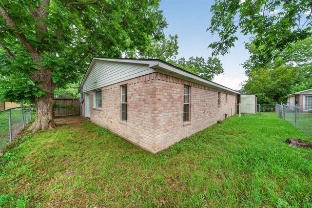 418 Texas Street, Tomball, TX 77375