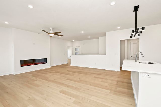 845 S Black Sands Avenue, Nixa, MO 65714