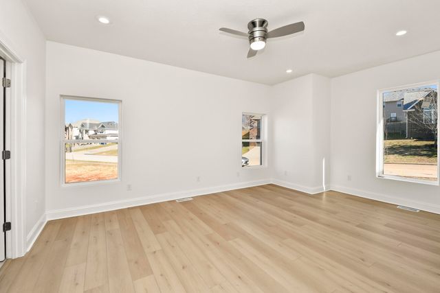 845 S Black Sands Avenue, Nixa, MO 65714