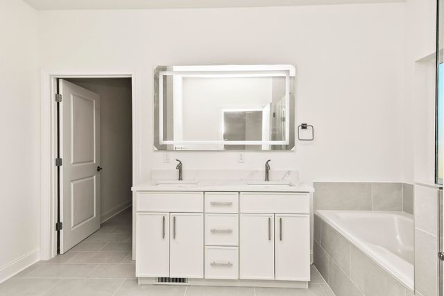 845 S Black Sands Avenue, Nixa, MO 65714