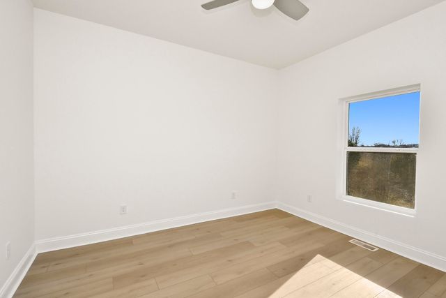 845 S Black Sands Avenue, Nixa, MO 65714