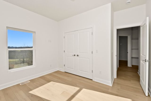 845 S Black Sands Avenue, Nixa, MO 65714