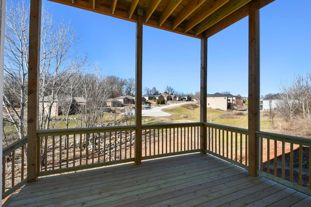 845 S Black Sands Avenue, Nixa, MO 65714