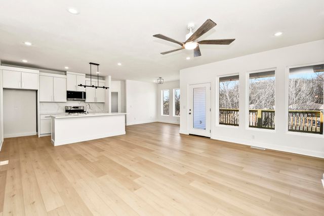 845 S Black Sands Avenue, Nixa, MO 65714