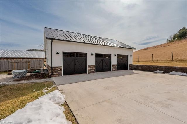 5297 Comers Rock Road, Elk Creek, VA 24326