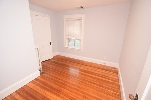1133 Beacon 2, Newton, MA 02461
