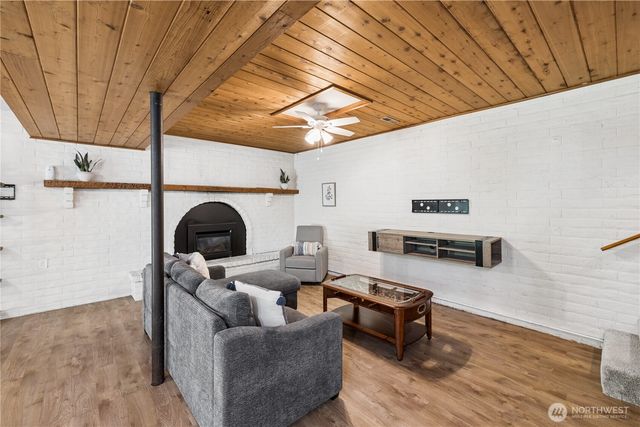 13227 Lake Kathleen Road SE, Renton, WA 98059