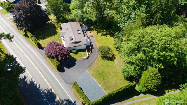 13227 Lake Kathleen Road SE, Renton, WA 98059