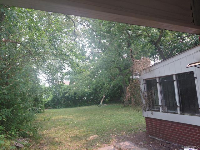 20120 Mark Twain Street, Detroit, MI 48235