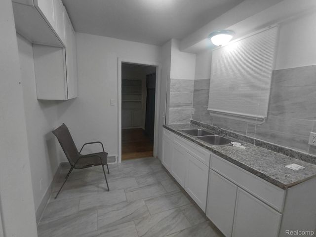 20120 Mark Twain Street, Detroit, MI 48235