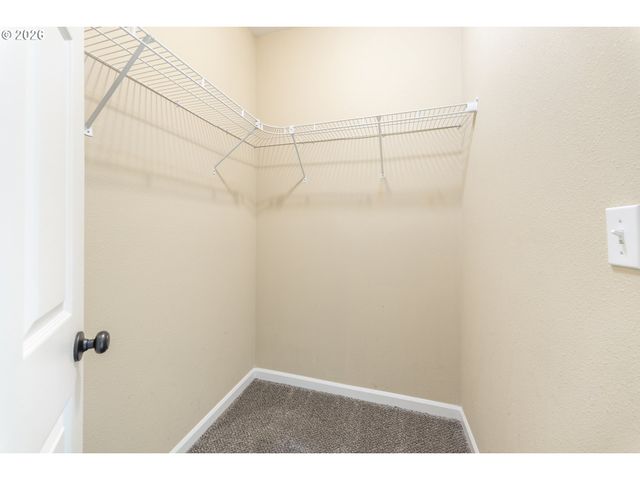 39475 HOOD St, Sandy, OR 97055