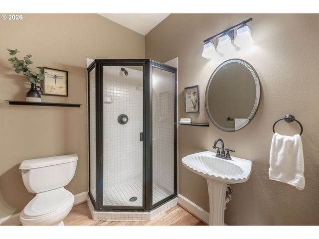39475 HOOD St, Sandy, OR 97055