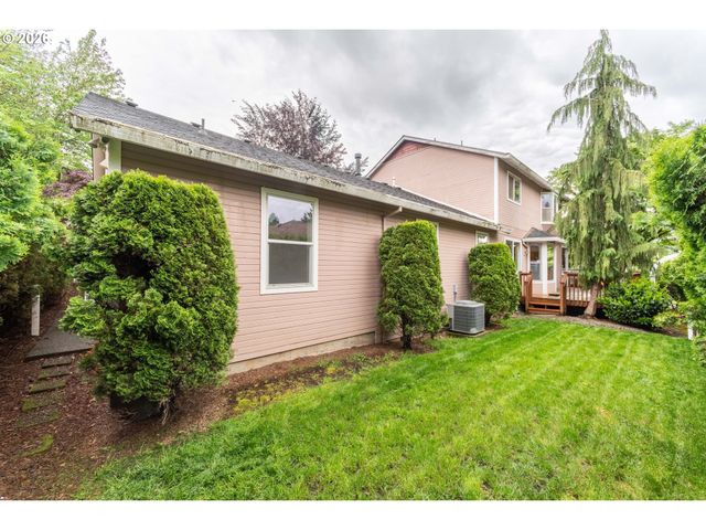 39475 HOOD St, Sandy, OR 97055