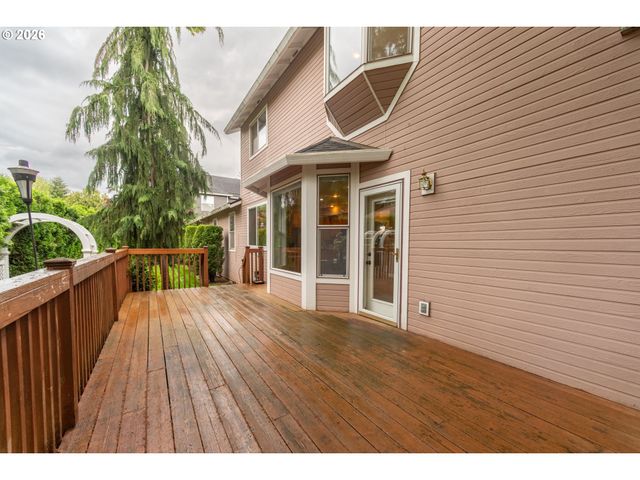39475 HOOD St, Sandy, OR 97055