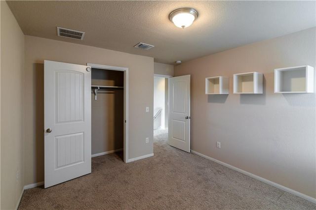 137 Moulins LN, Georgetown, TX 78626