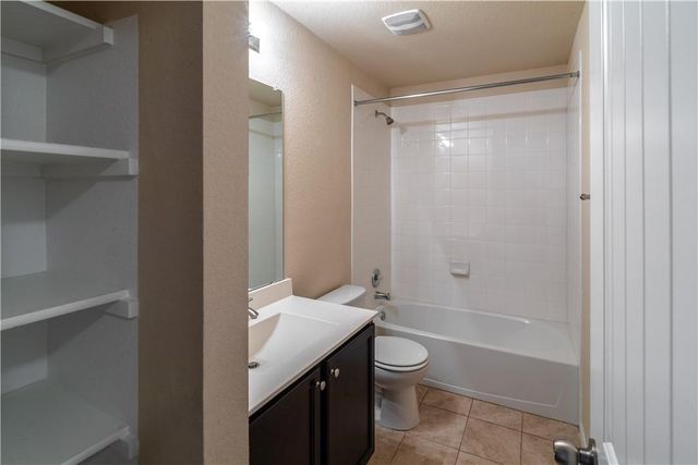 137 Moulins LN, Georgetown, TX 78626