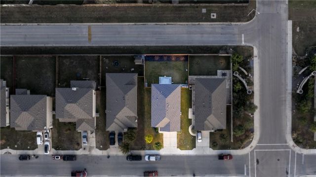 137 Moulins LN, Georgetown, TX 78626