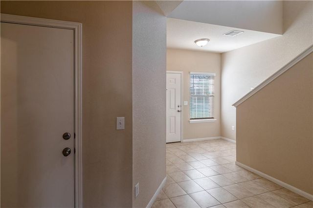 137 Moulins LN, Georgetown, TX 78626