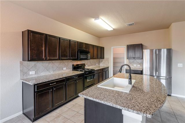 137 Moulins LN, Georgetown, TX 78626