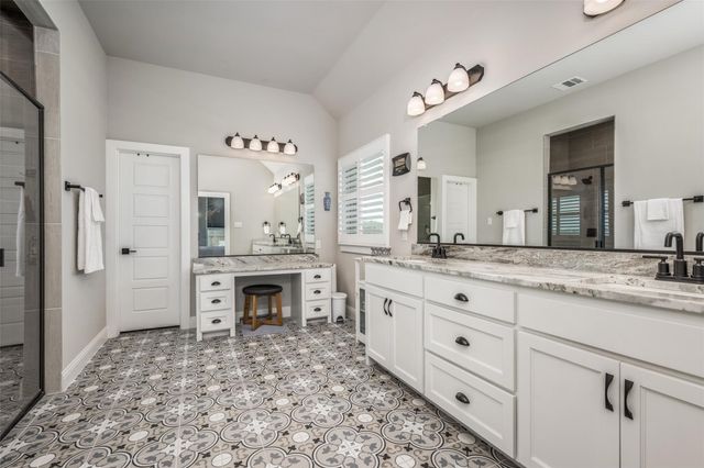 7018 New Castle Lane, Sanger, TX 76266