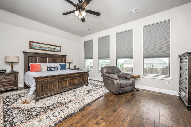 7018 New Castle Lane, Sanger, TX 76266