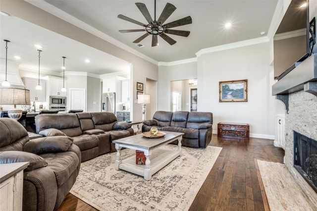 7018 New Castle Lane, Sanger, TX 76266