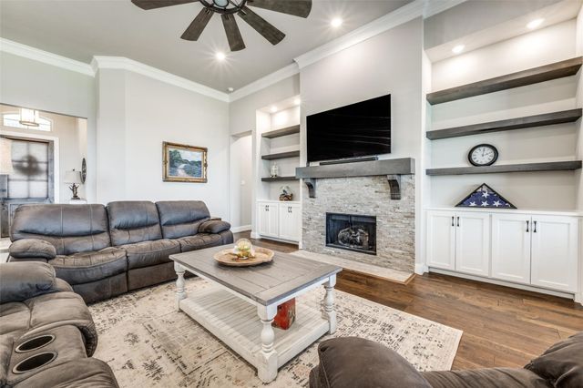7018 New Castle Lane, Sanger, TX 76266
