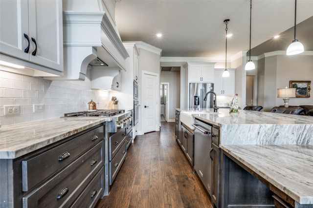 7018 New Castle Lane, Sanger, TX 76266