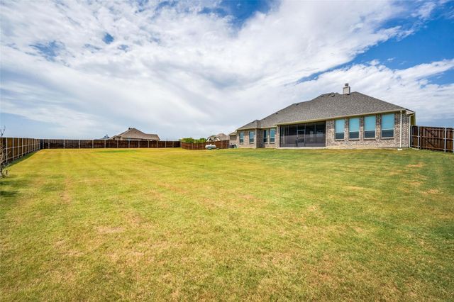 7018 New Castle Lane, Sanger, TX 76266