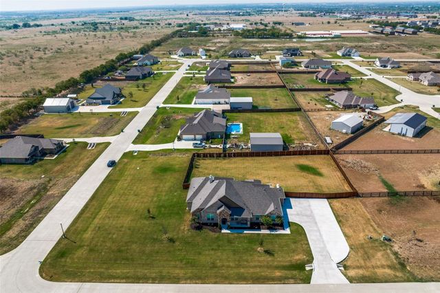7018 New Castle Lane, Sanger, TX 76266