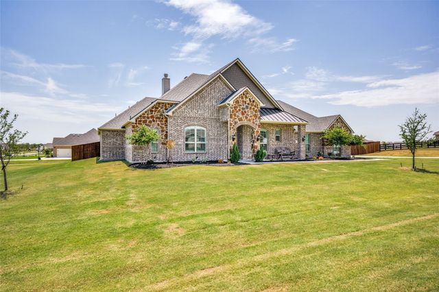 7018 New Castle Lane, Sanger, TX 76266