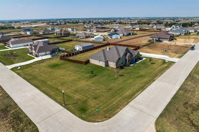 7018 New Castle Lane, Sanger, TX 76266