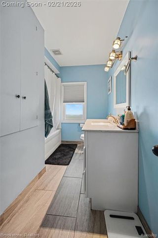 37815 Pineridge Street, Harrison Twp, MI 48045