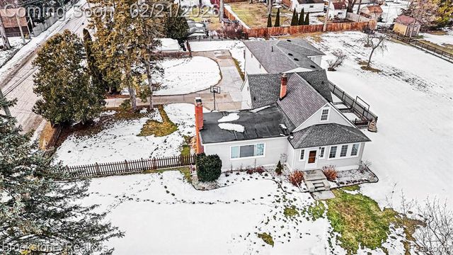 37815 Pineridge Street, Harrison Twp, MI 48045