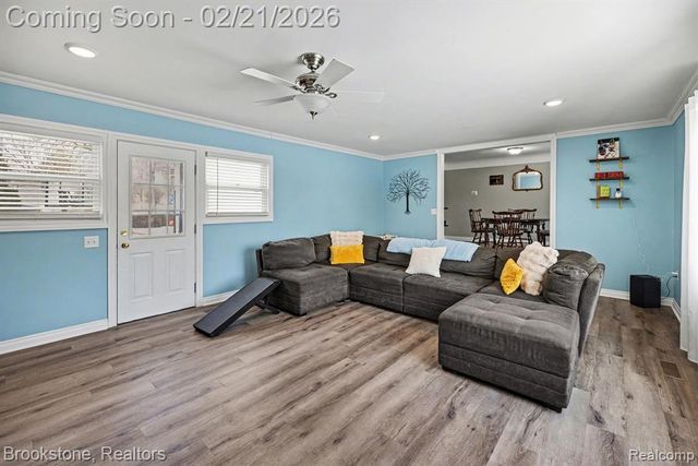 37815 Pineridge Street, Harrison Twp, MI 48045