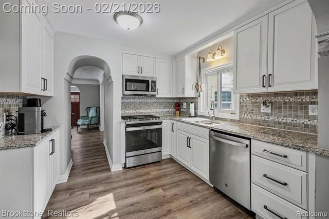 37815 Pineridge Street, Harrison Twp, MI 48045