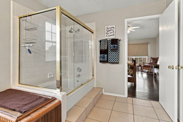 6808 Quail Meadow Drive, Watauga, TX 76148